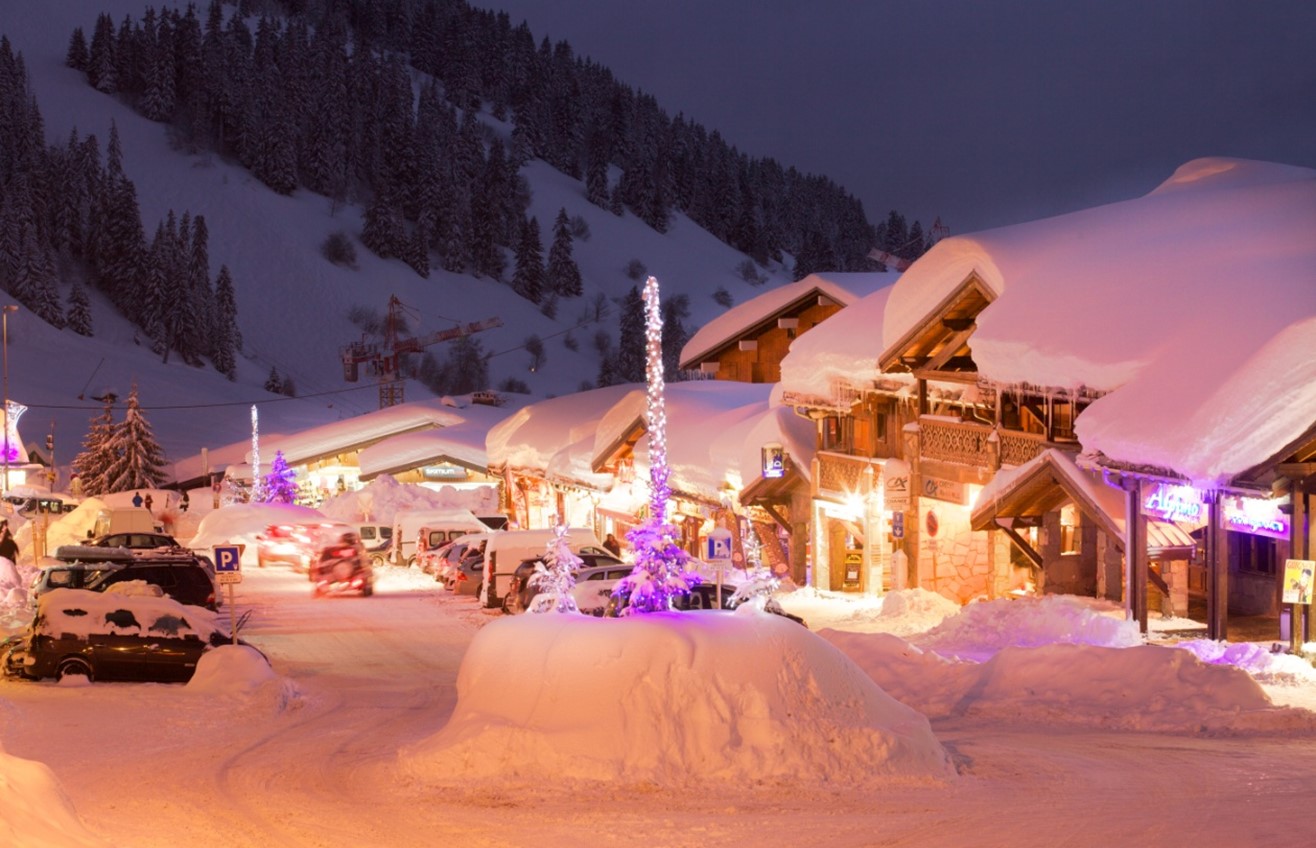 You are currently viewing Top 5 des stations de ski familiales offrant des activités pour tous les âges